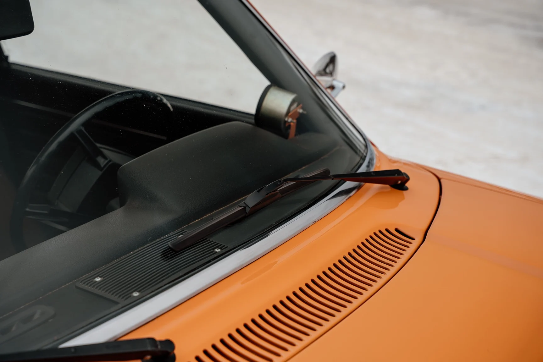 Exteriörbild på 1975 Volvo 242 2-dörrars coupé (51)