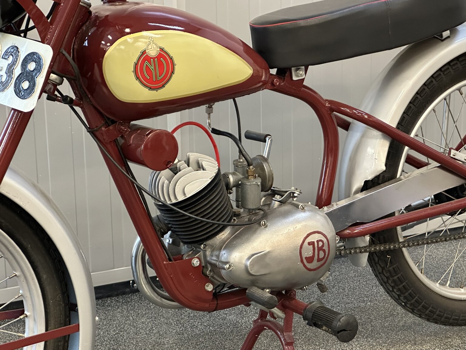 Image of 1950 NV 125 mechanics