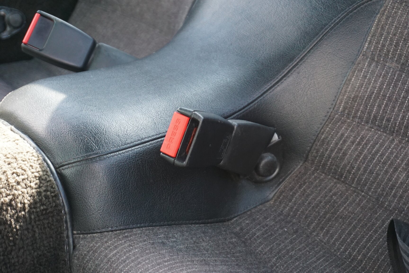 Interior image of 1985 Porsche 944 "NO RESERVE AUCTION"