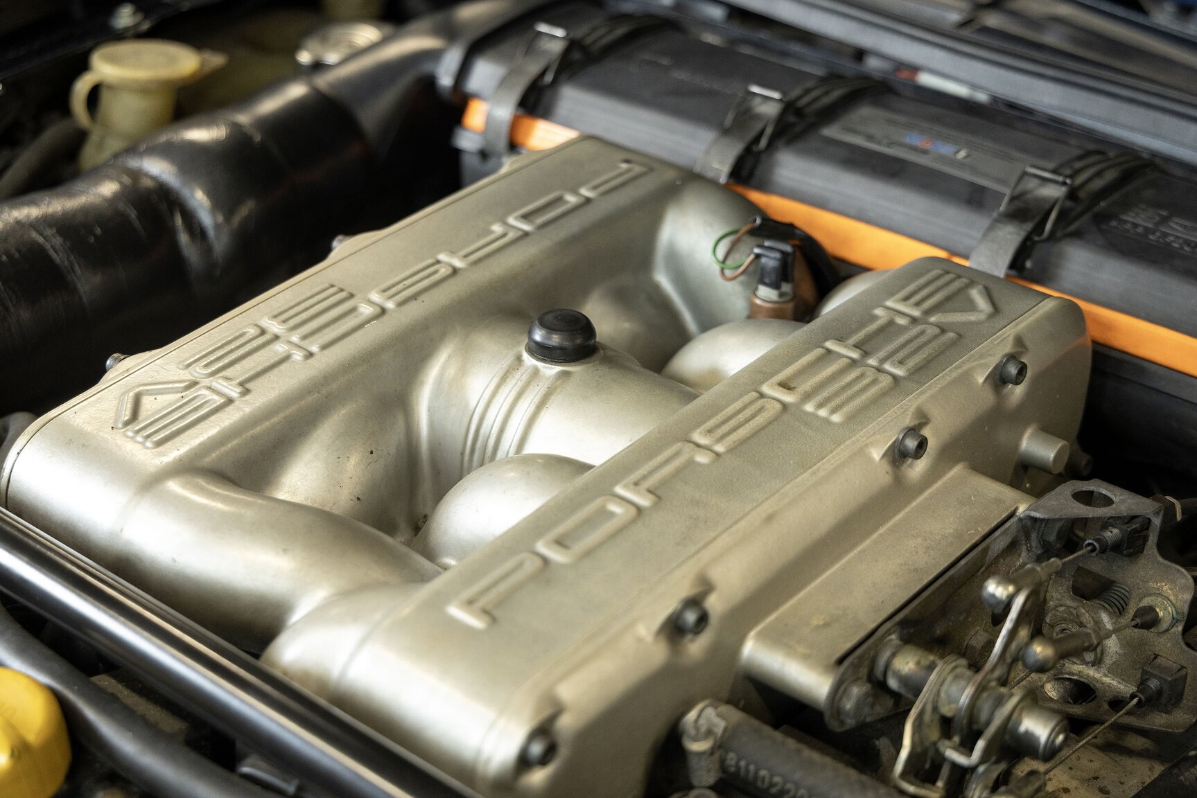 Image of 1993 Porsche 928 GTS mechanics