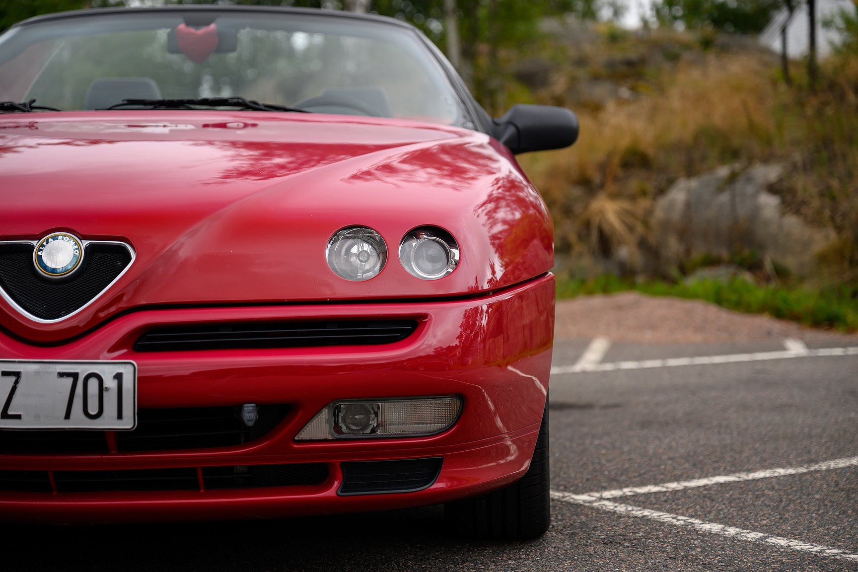 Exterior image of 2001 Alfa Romeo Spider 3.0 V6