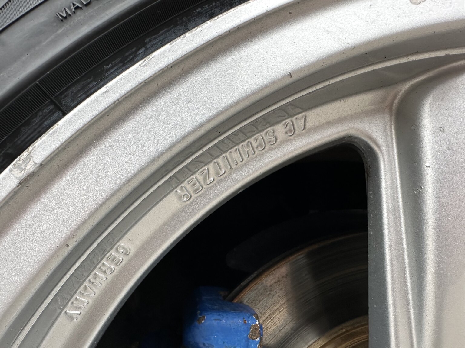 Exterior image of 1996 BMW 328i Coupé E36 M-Sport