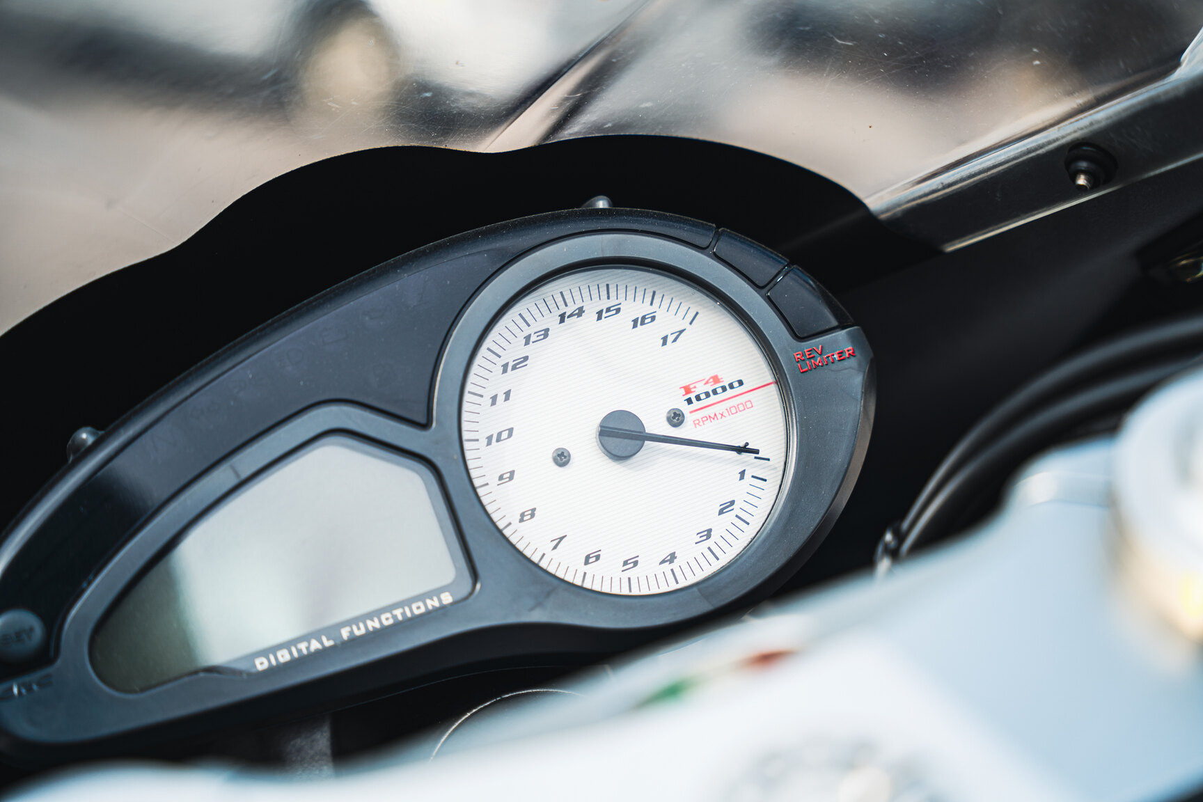 Exteriörbild på 2004 MV Agusta F4 1000S