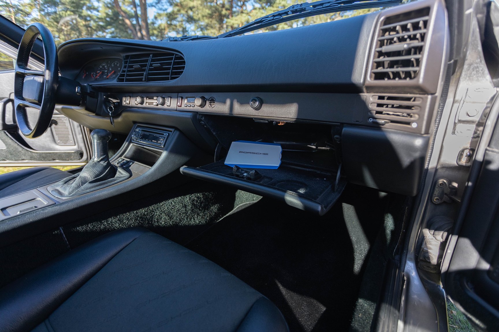 Innenraumfoto von 1987 Porsche 944 Targa