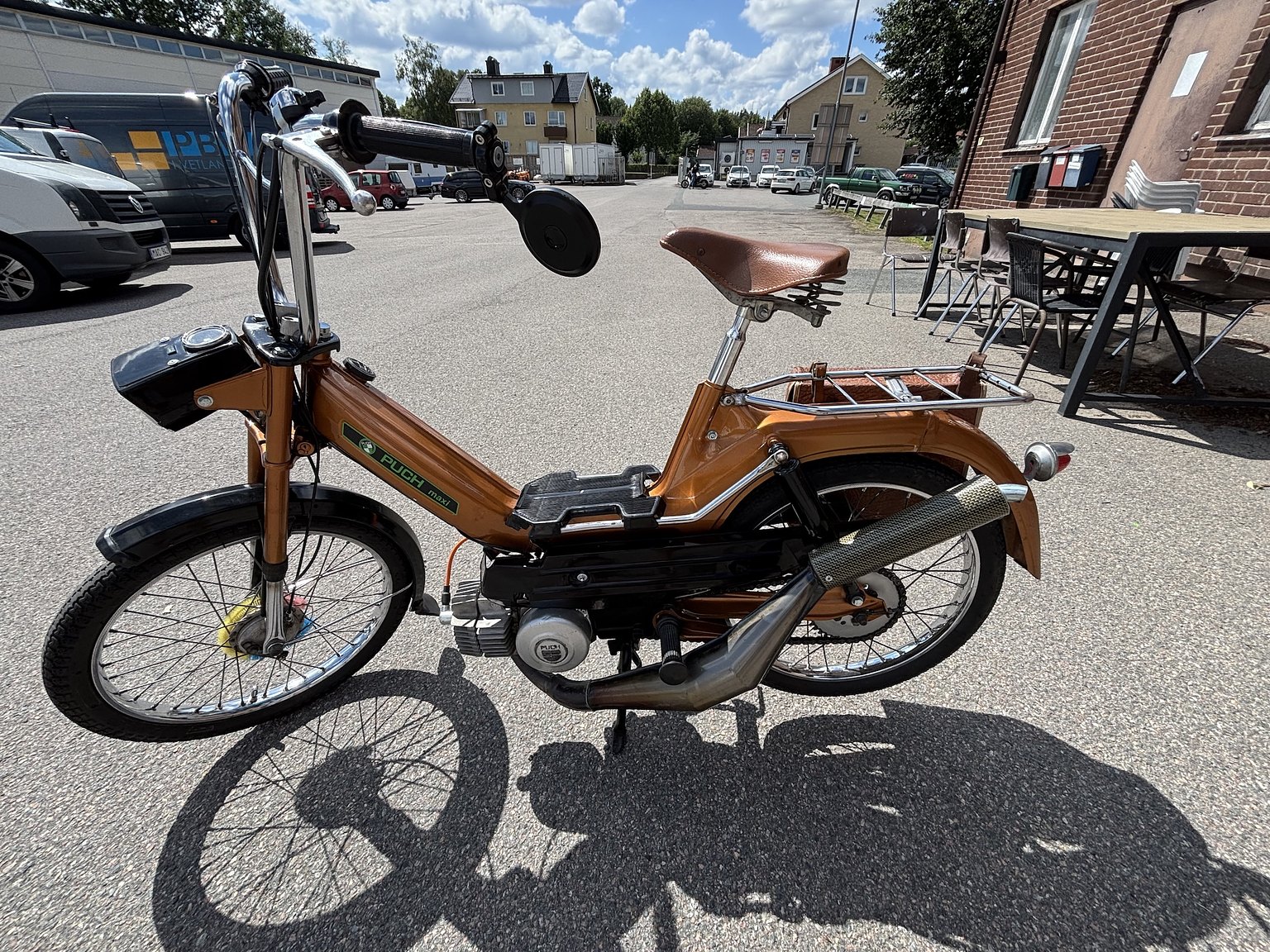 Exterior image of Puch Maxi