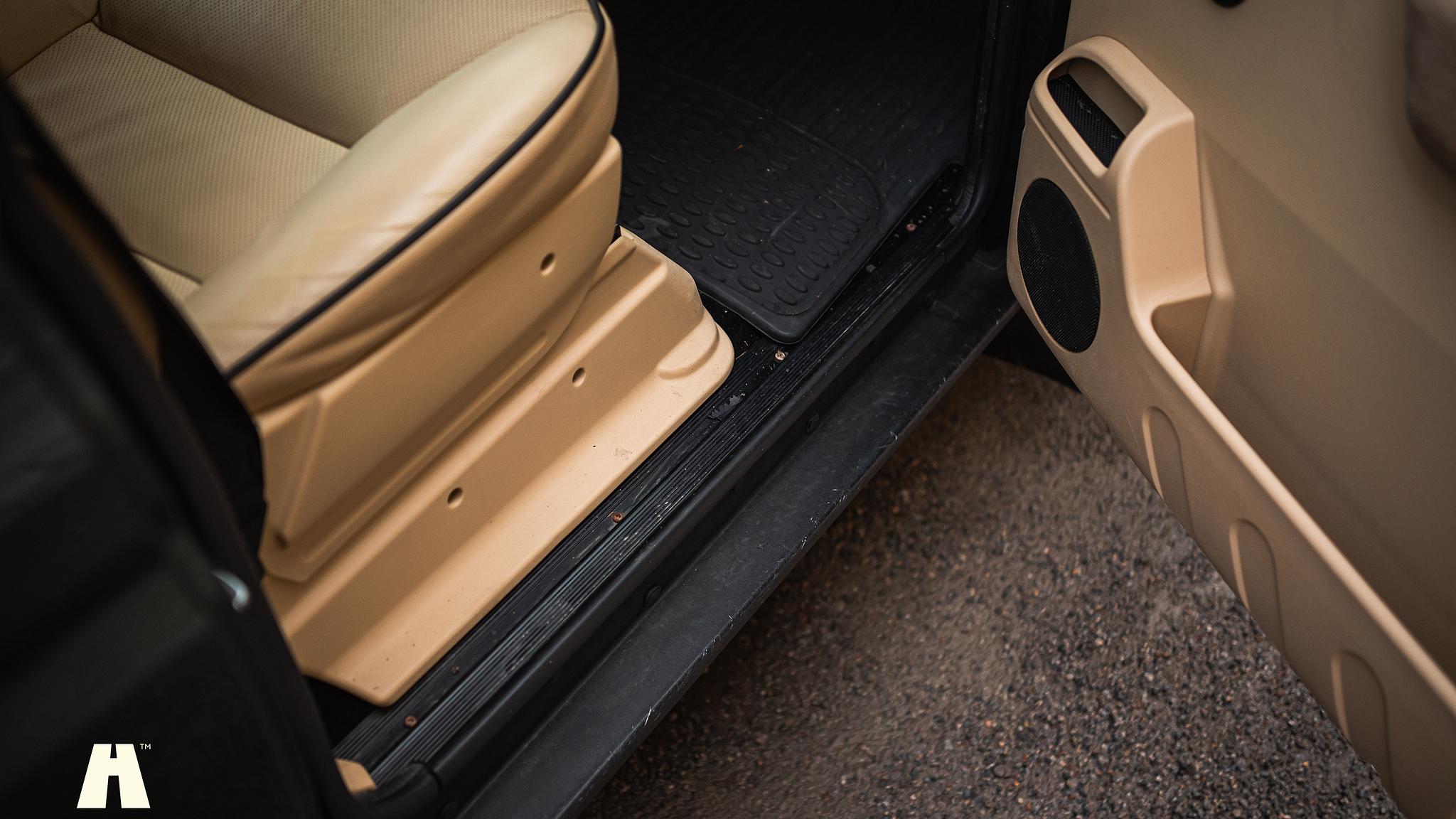 Innenraumfoto von 2003 Land Rover Discovery II, 2003