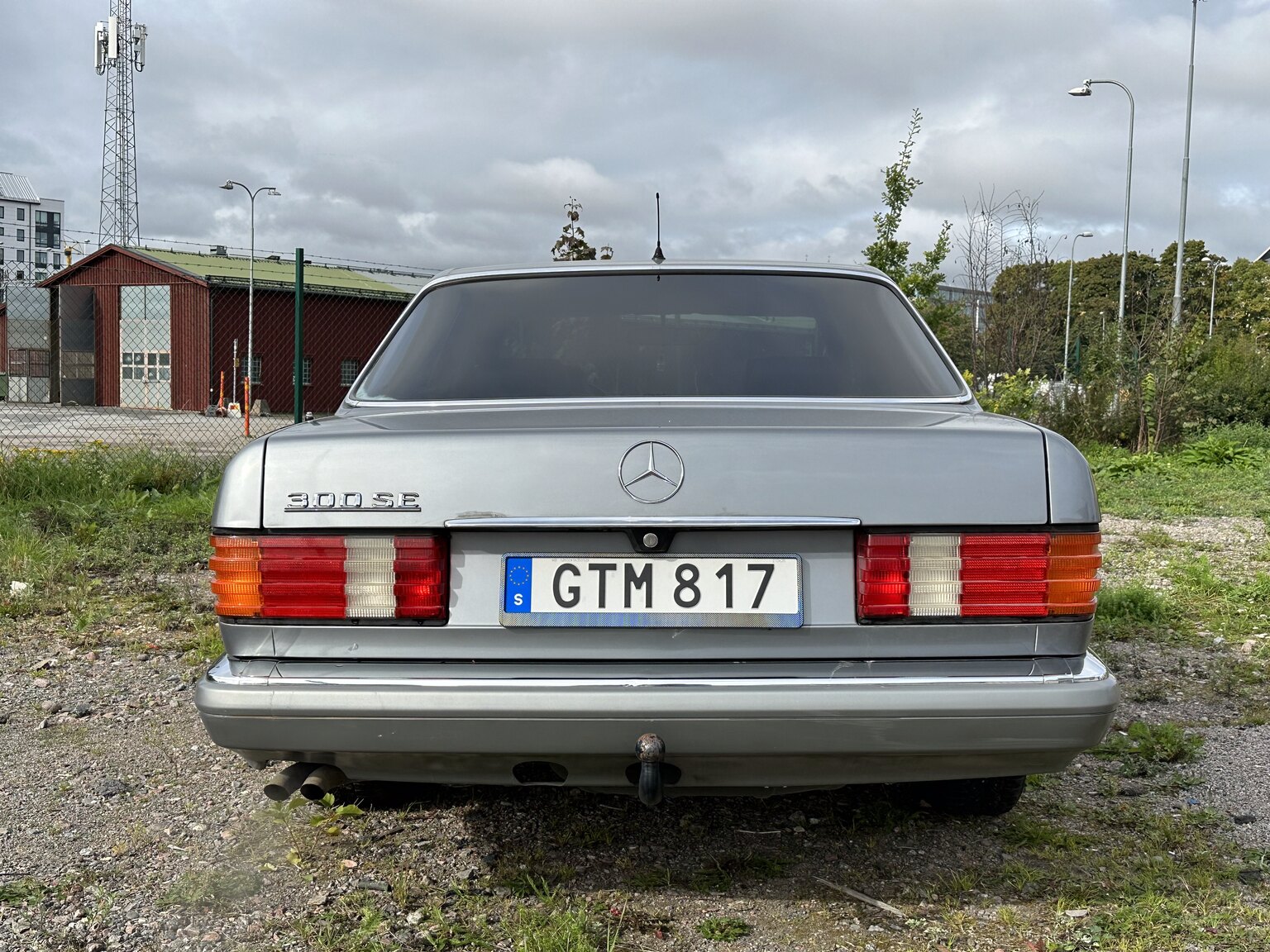 Exterior image of 1987 Mercedes 300 SE