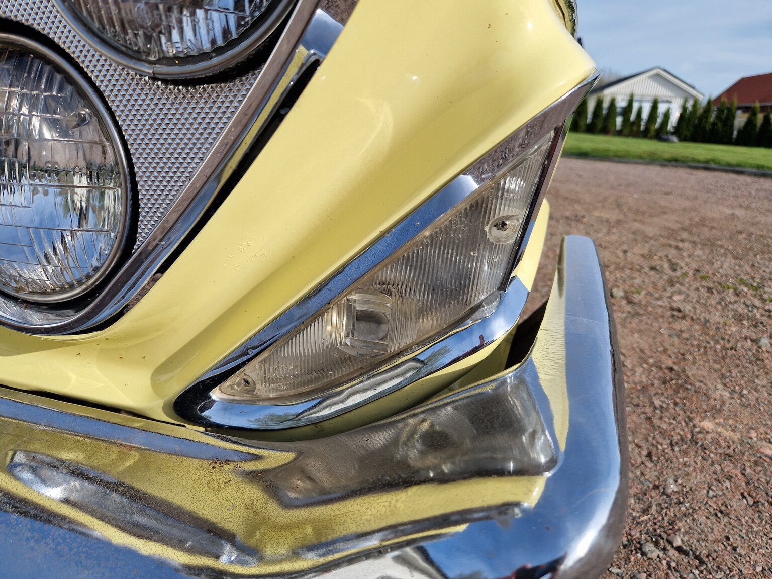 Exteriörbild på 1961 Chrysler Windsor Coupé