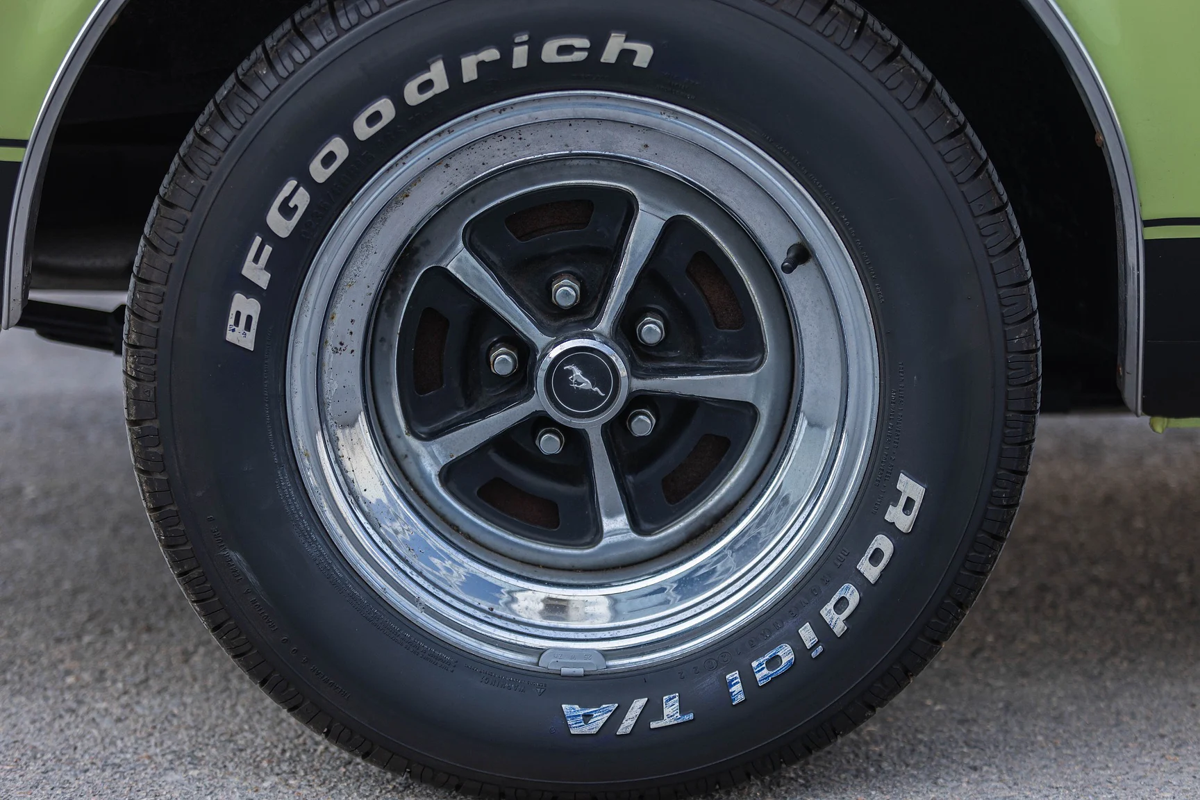 Exteriörbild på 1971 Ford Mustang Mach 1 351cui (17)