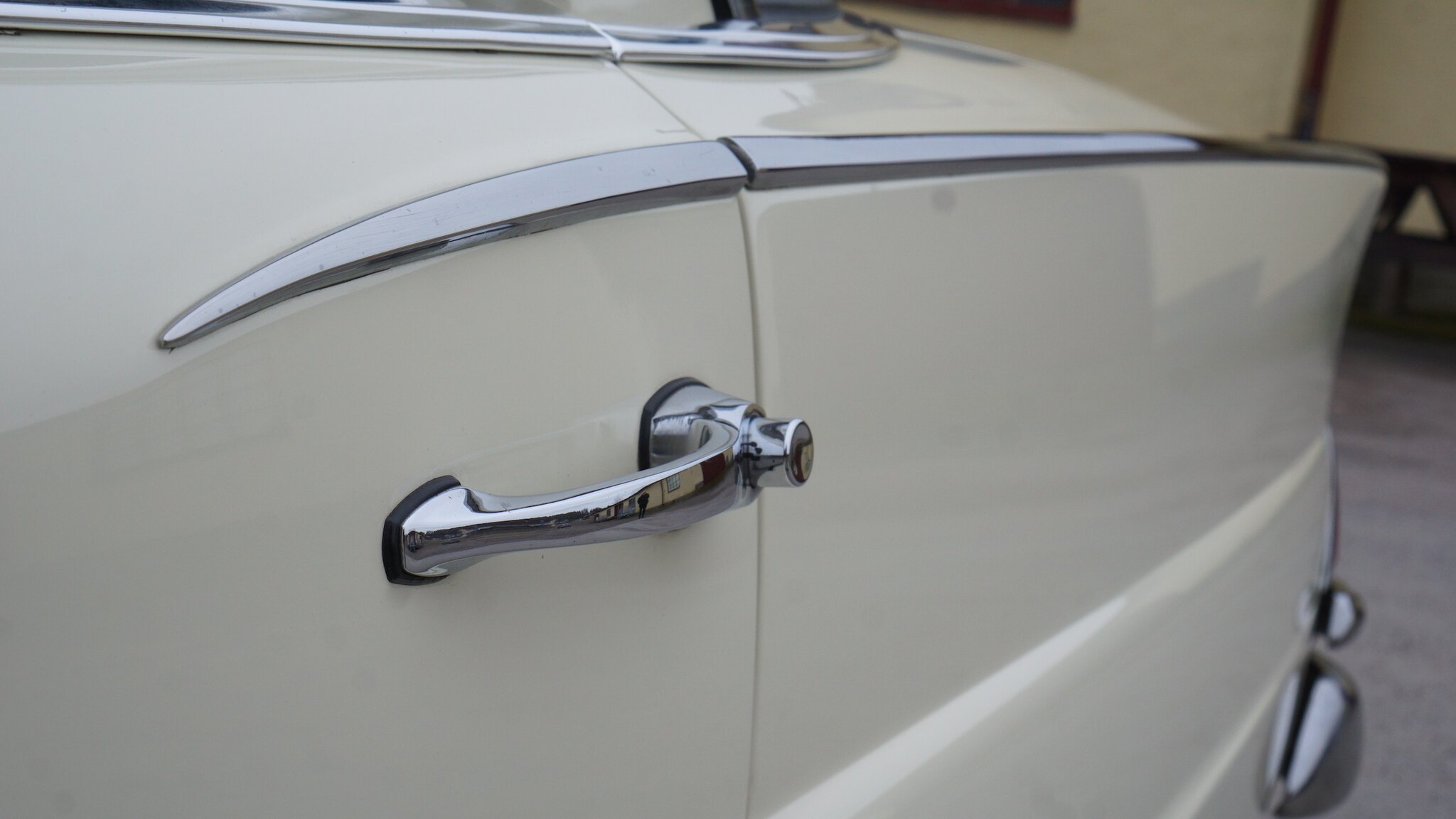 Exteriörbild på 1966 Mercedes-Benz 230 S