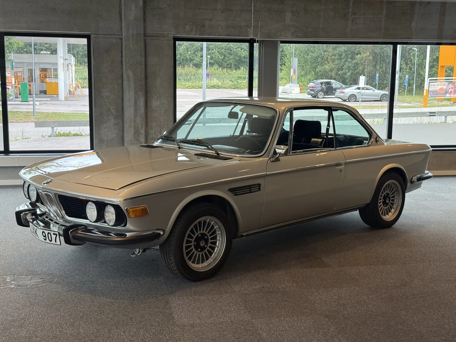 Exteriörbild på 1972 BMW E9 3.0 CSI (4)