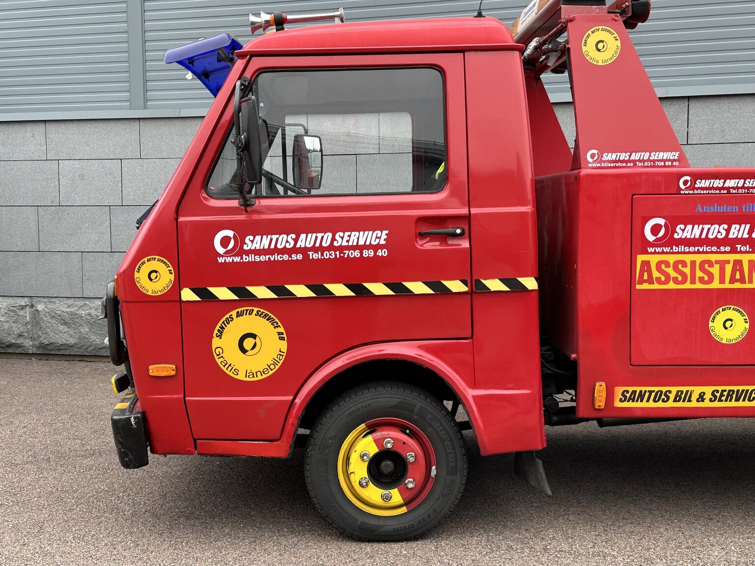 Exteriörbild på 1983 Volkswagen LT46 bärgare (12)