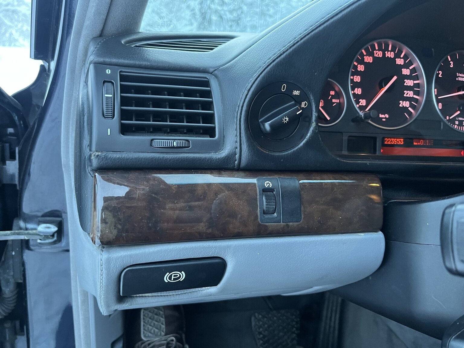 Innenraumfoto von 1996 BMW 750IA (22)