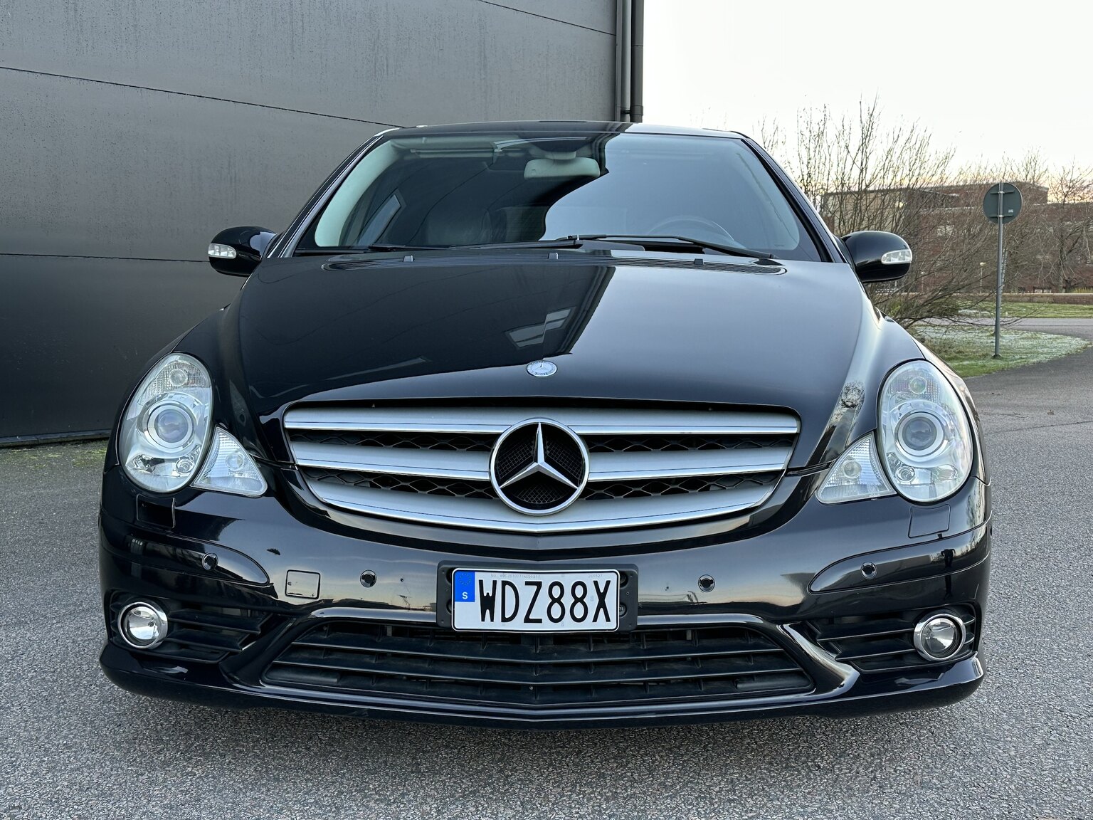 Exteriörbild på 2007 Mercedes-Benz R63 AMG