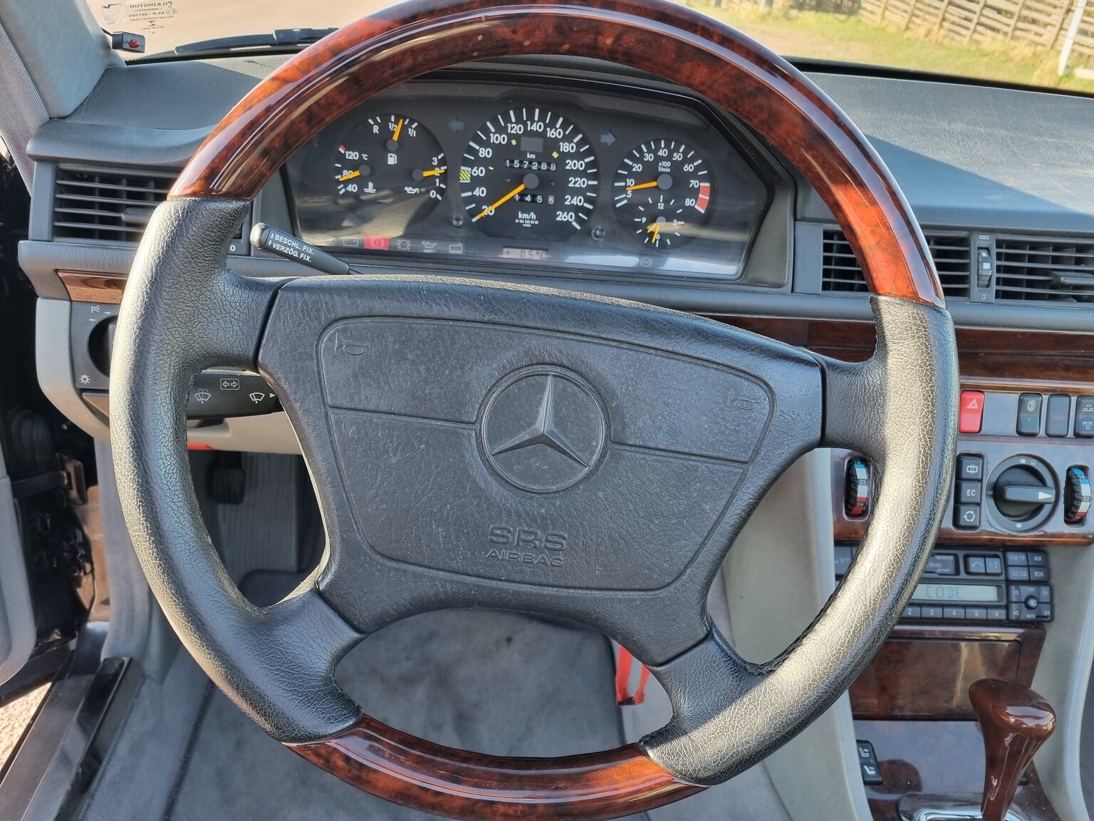 Interiörbild 1993 Mercedes-Benz 300 CE Cabriolet