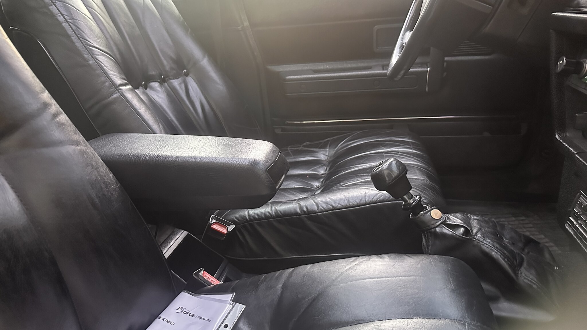 Interiörbild 1981 Volvo 244 GLE D6