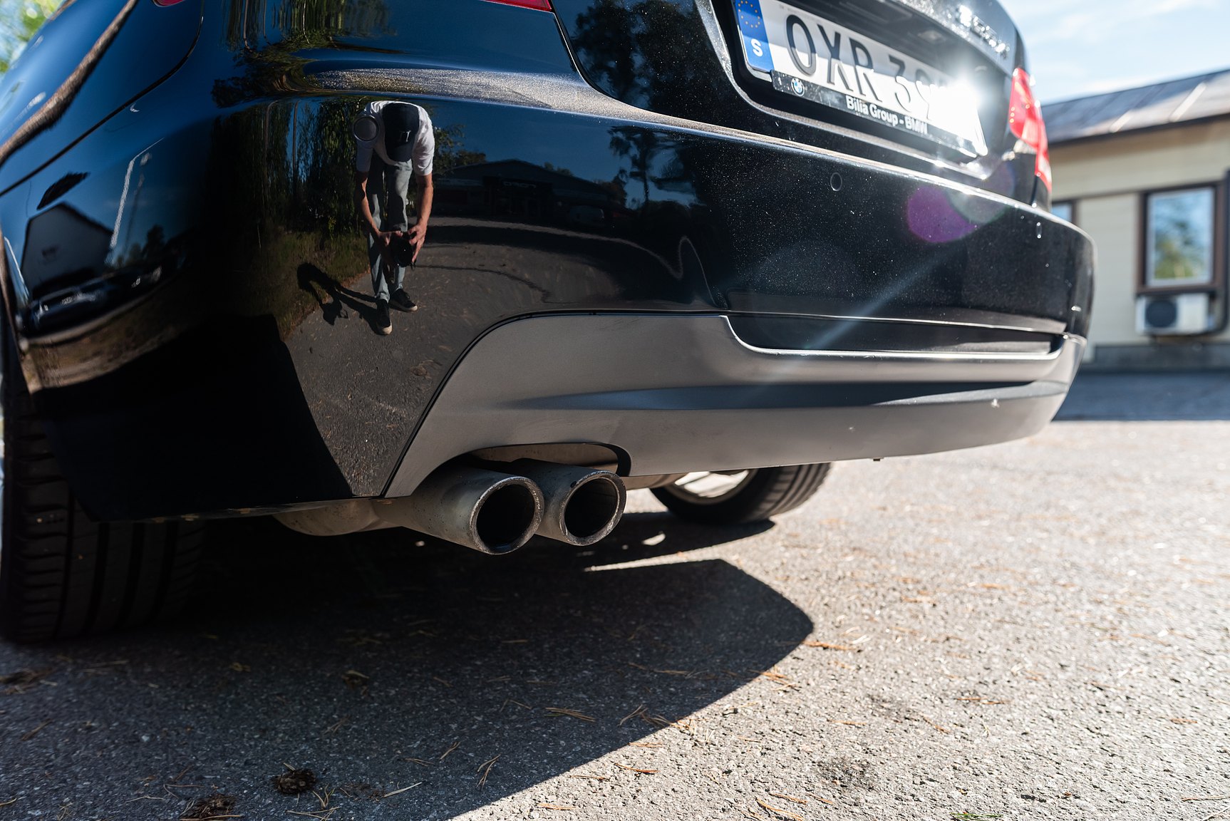 Exterior image of 2009 BMW 325Xi