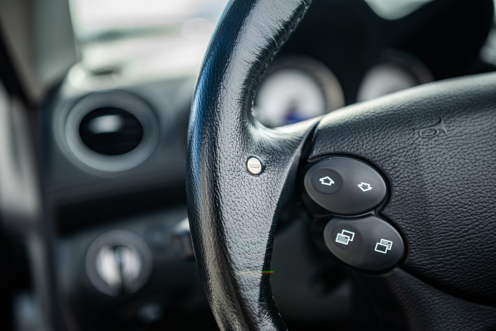 Interior image of 2002 Mercedes SL 55 AMG