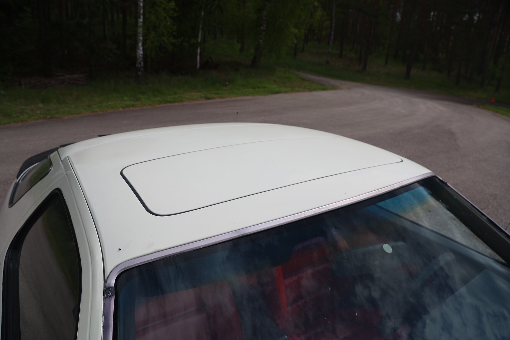 Exteriörbild på 1981 Porsche 928 S (17)