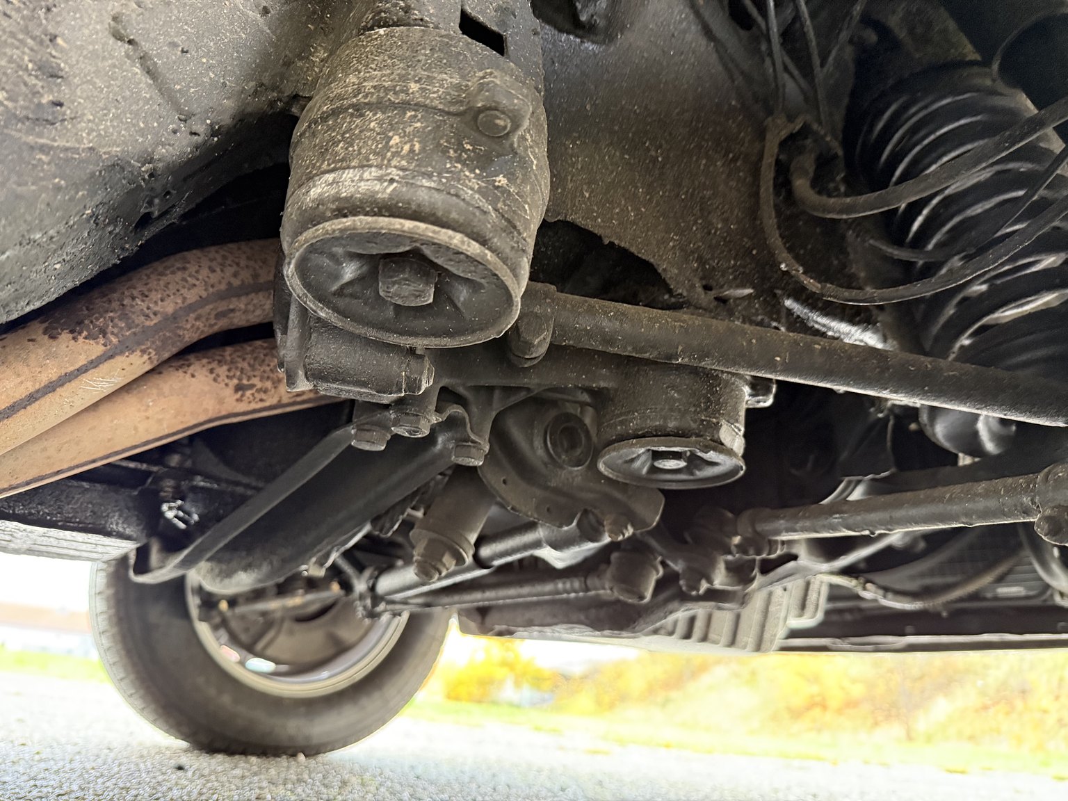 Image of 1987 Mercedes-Benz 300 SE mechanics