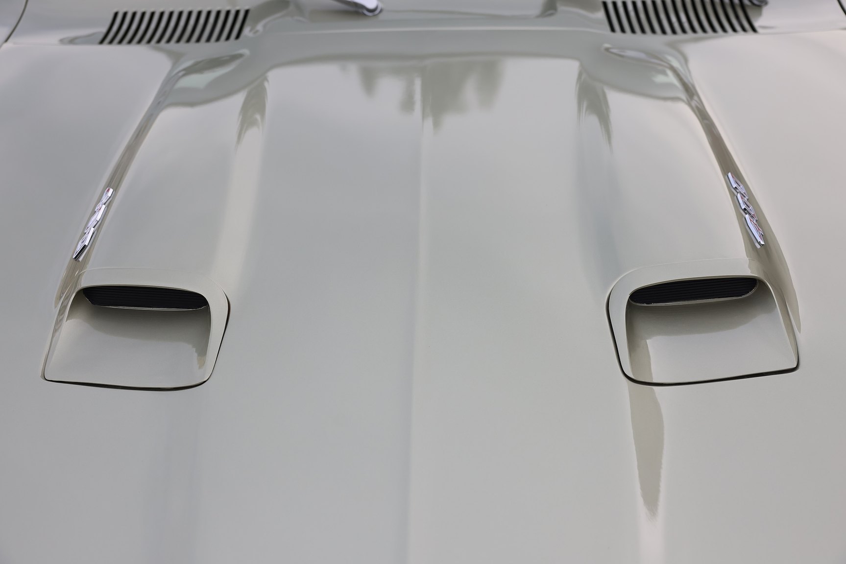 Exterior image of 1968 Pontiac Firebird 400 Ram Air