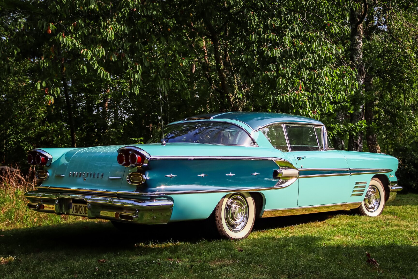 Exterior image of 1958 Pontiac Bonneville