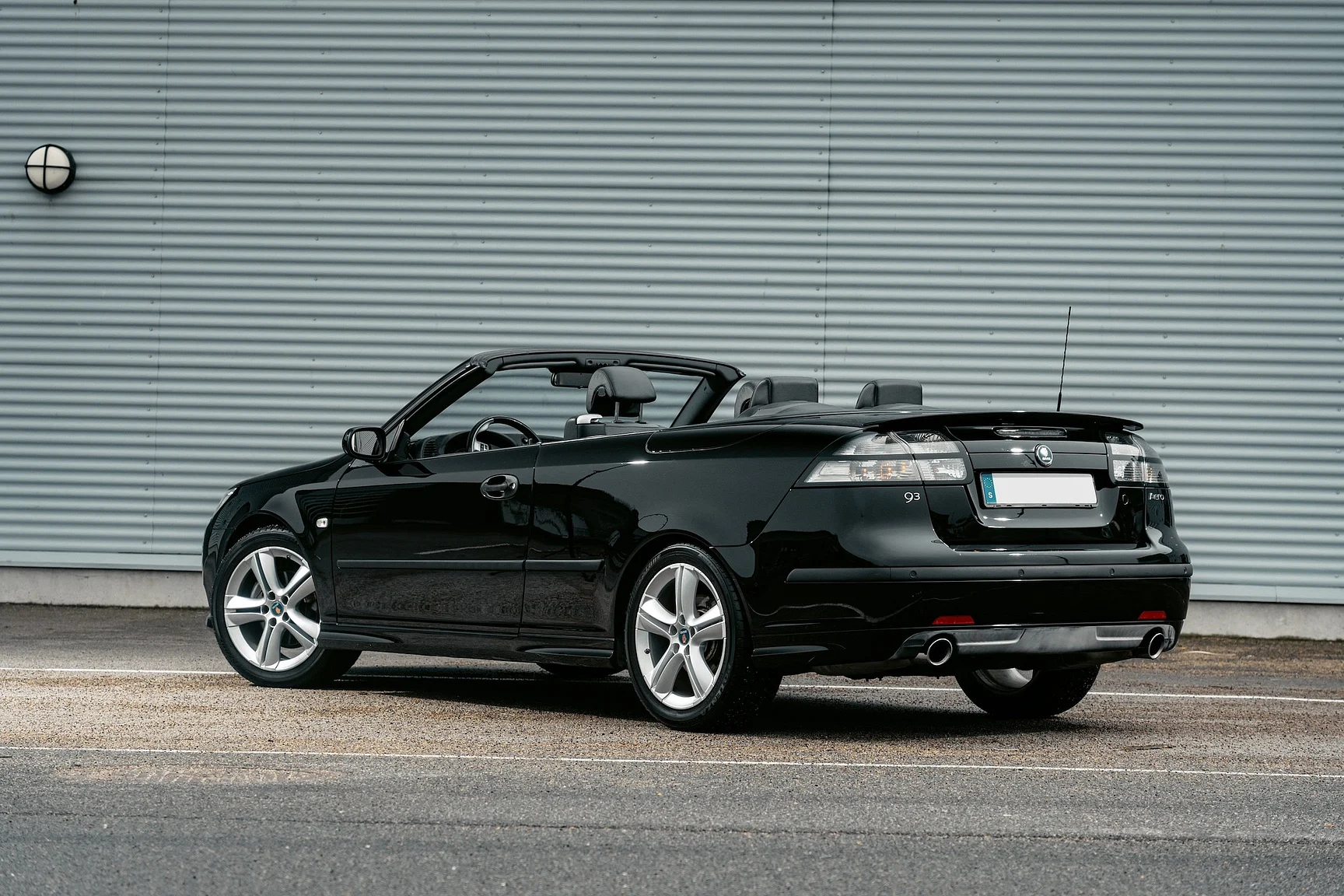 Exterior image of 2004 SAAB 9-3 Aero 2.0T Cabriolet (62)
