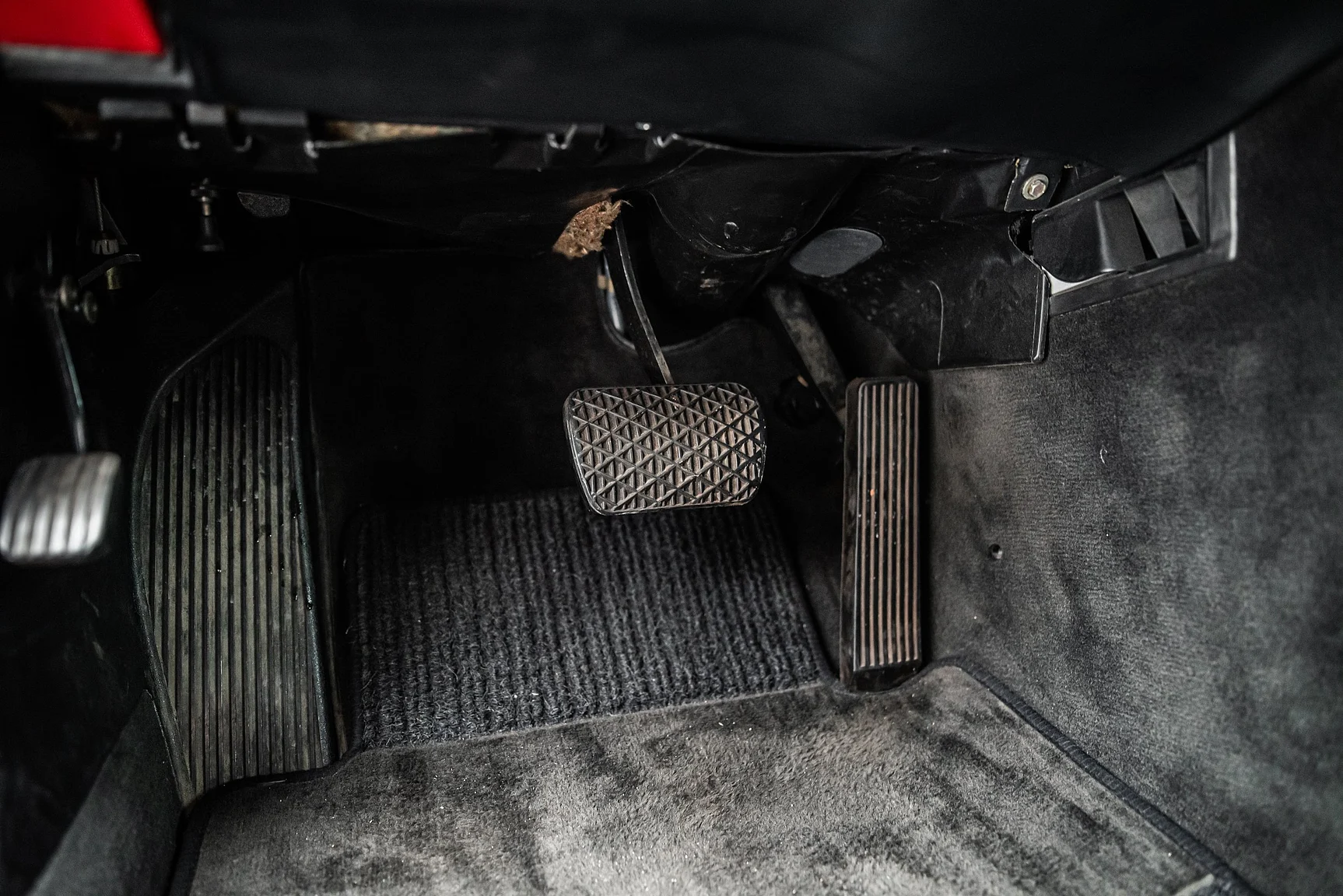 Interior image of 1993 Mercedes-Benz E 320 "AMG" (43)