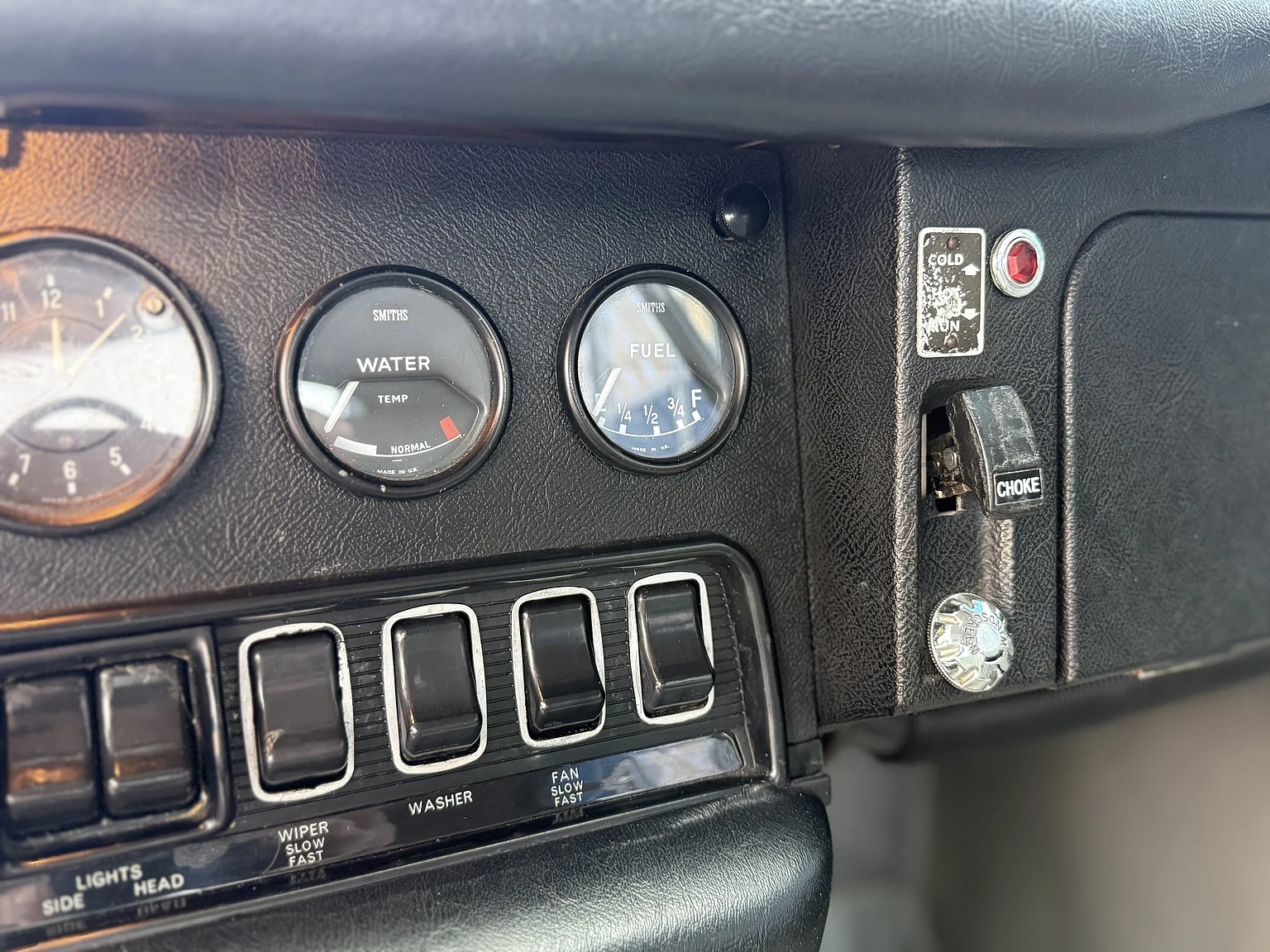 Interior image of 1969 Jaguar E-Type 4.2 Coupe (14)