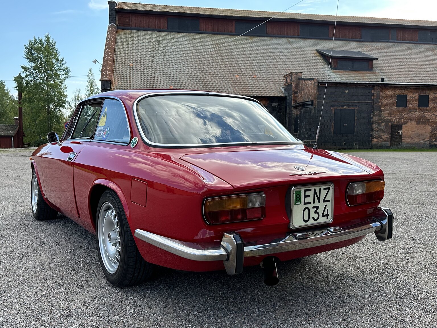 Exteriörbild på 1972 Alfa Romeo 2000 GTV Bertone Coupé