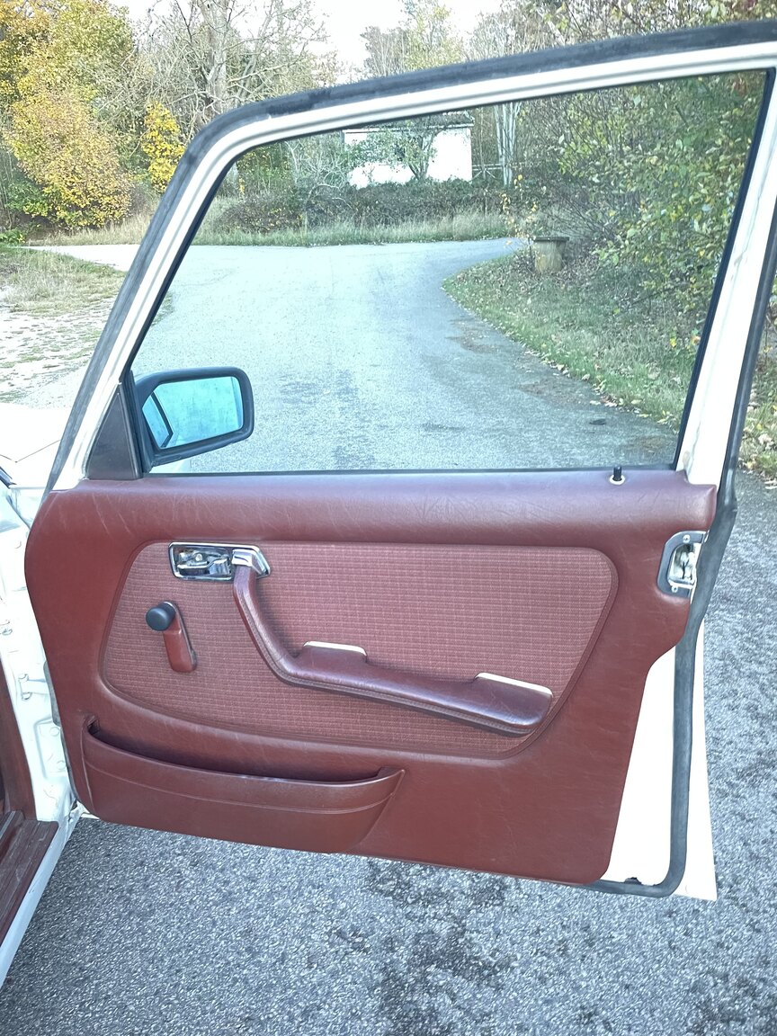 Interiörbild 1983 Mercedes-Benz 300 TDT