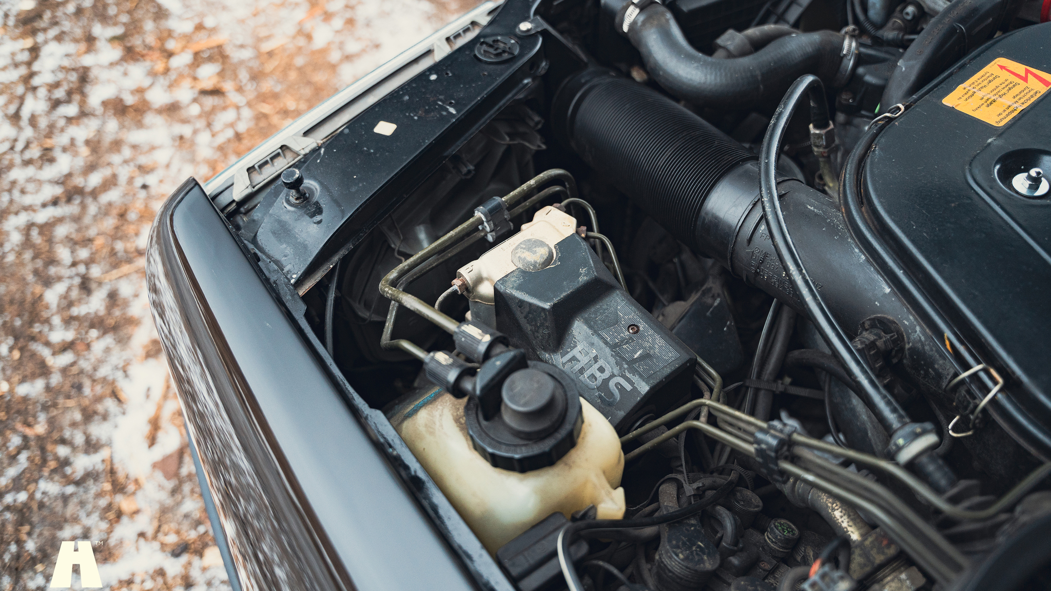 Image of 1990 Mercedes 300 CE-24 mechanics