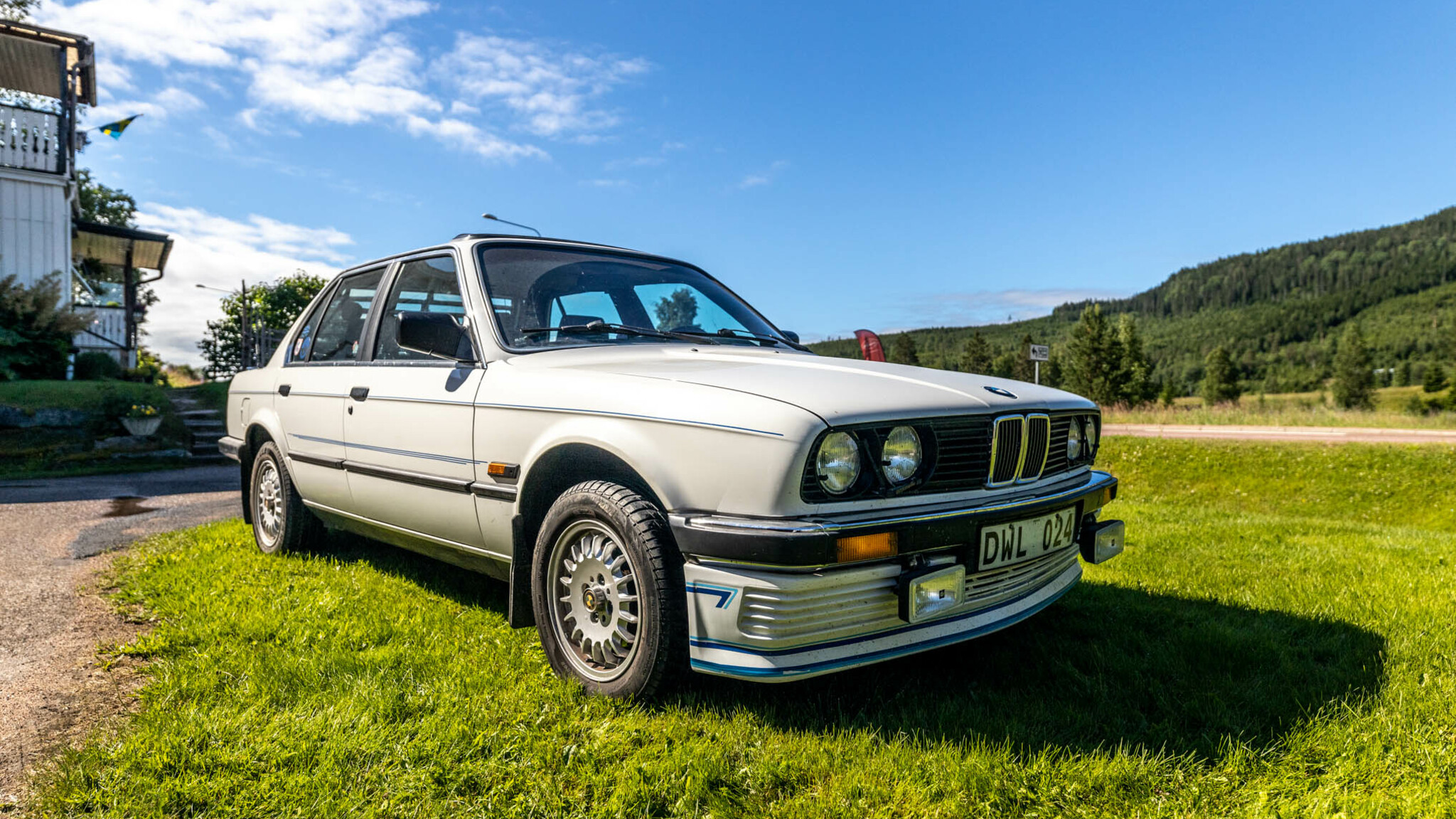 Aussenfoto 1984 BMW 320i sedan