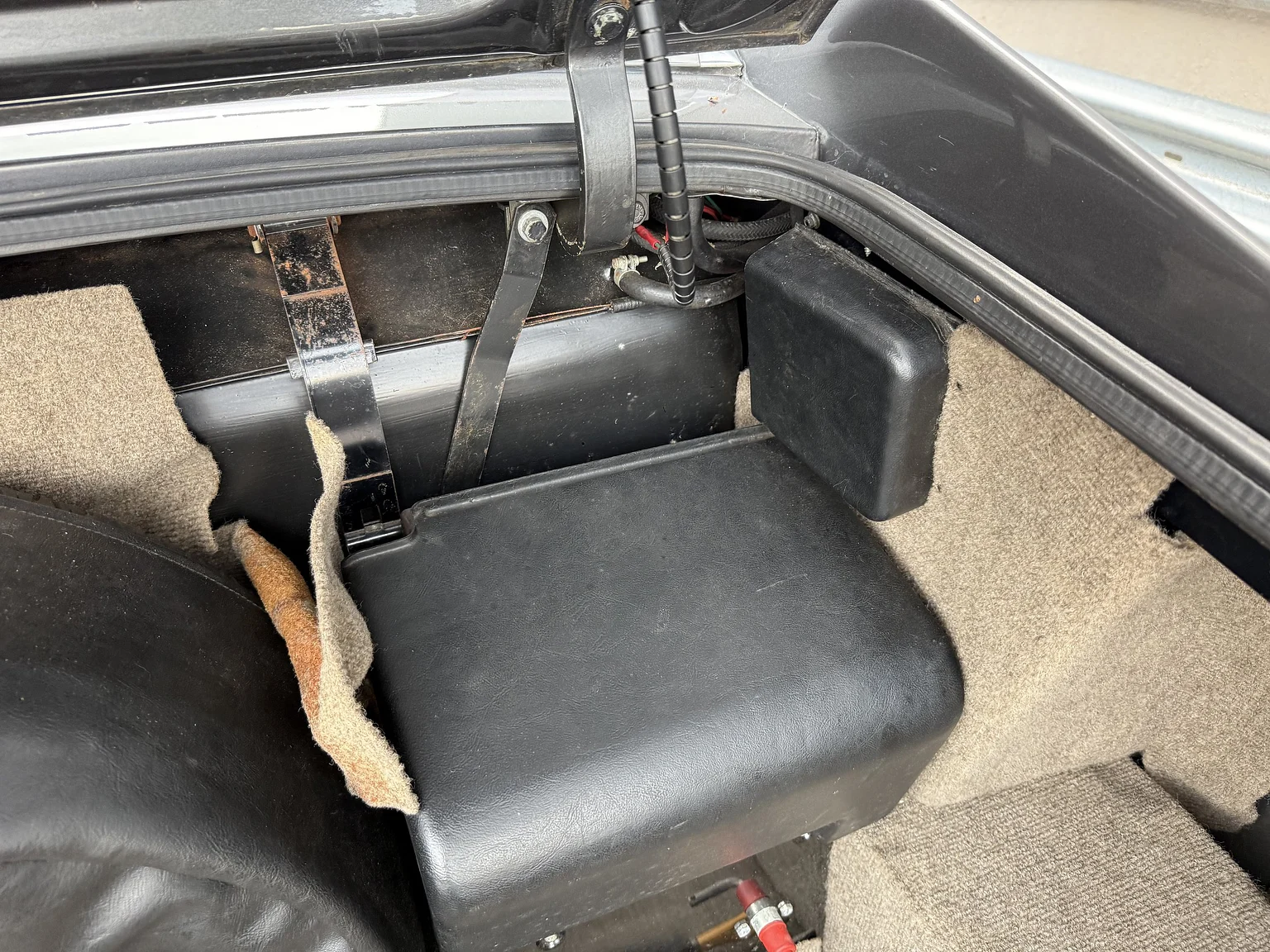 Innenraumfoto von 1985 Jaguar XJS HE (38)