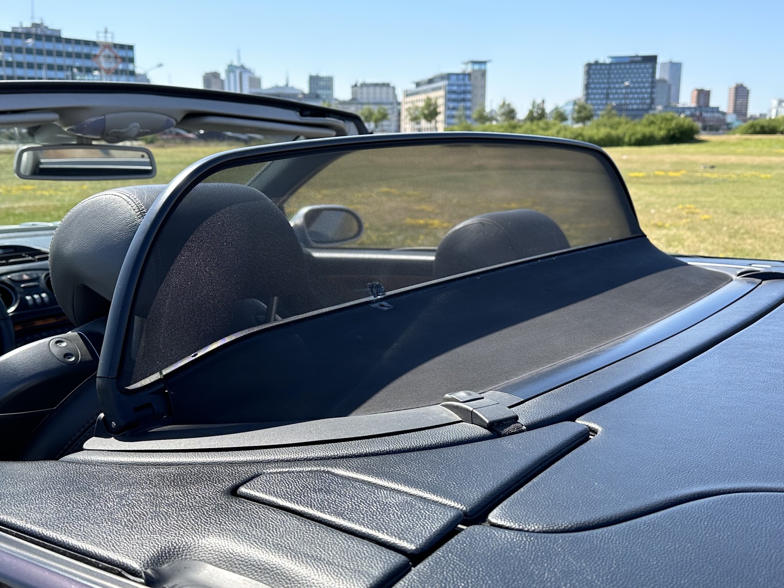 Innenraumfoto von 2002 Mercedes SL 500 (53)