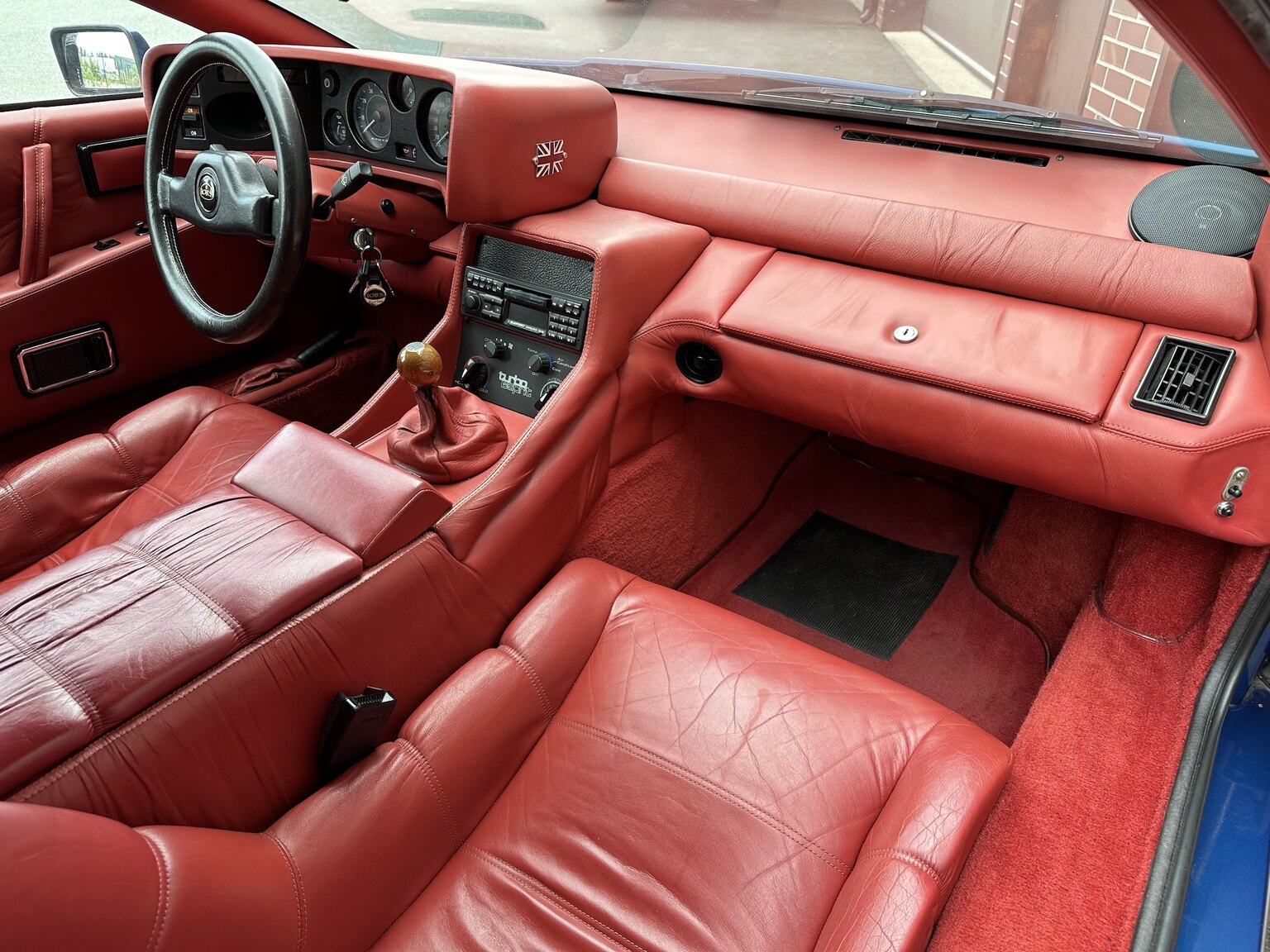 Innenraumfoto von 1987 Lotus Esprit Turbo HCi (25)