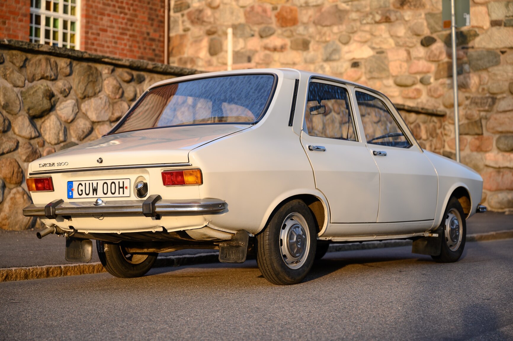 Exterior image of 1978 DACIA 1300