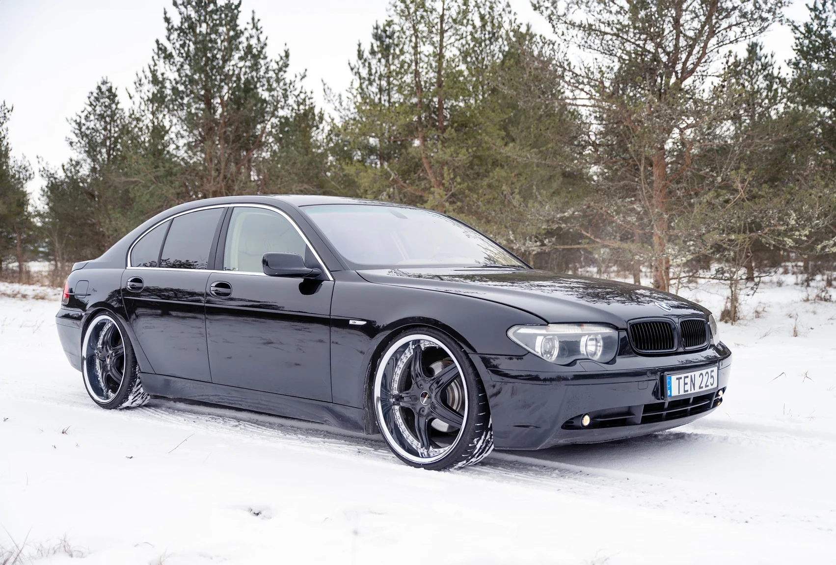 Exteriörbild på 2002 BMW  745 iA (11)