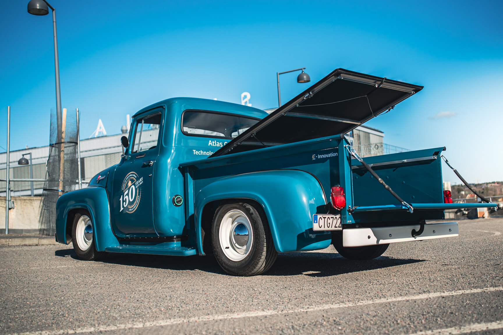 Exteriörbild på 1956 FORD F100 Electric