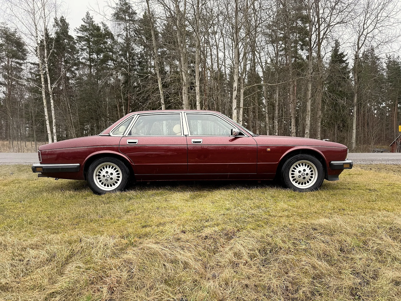 Exteriörbild på 1991 Jaguar XJ40 Sovereign (5)