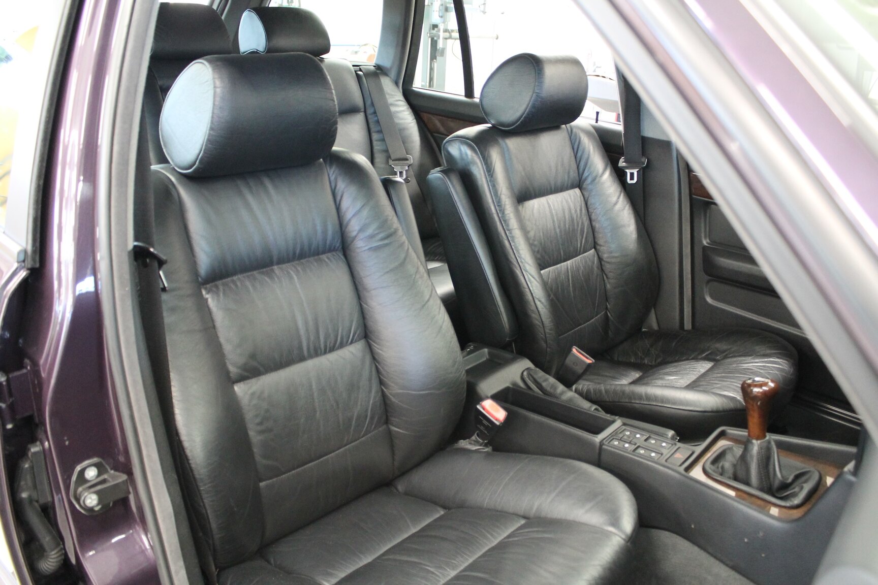 Innenraumfoto von 1996 BMW 540i Touring "No Reserve Auction"