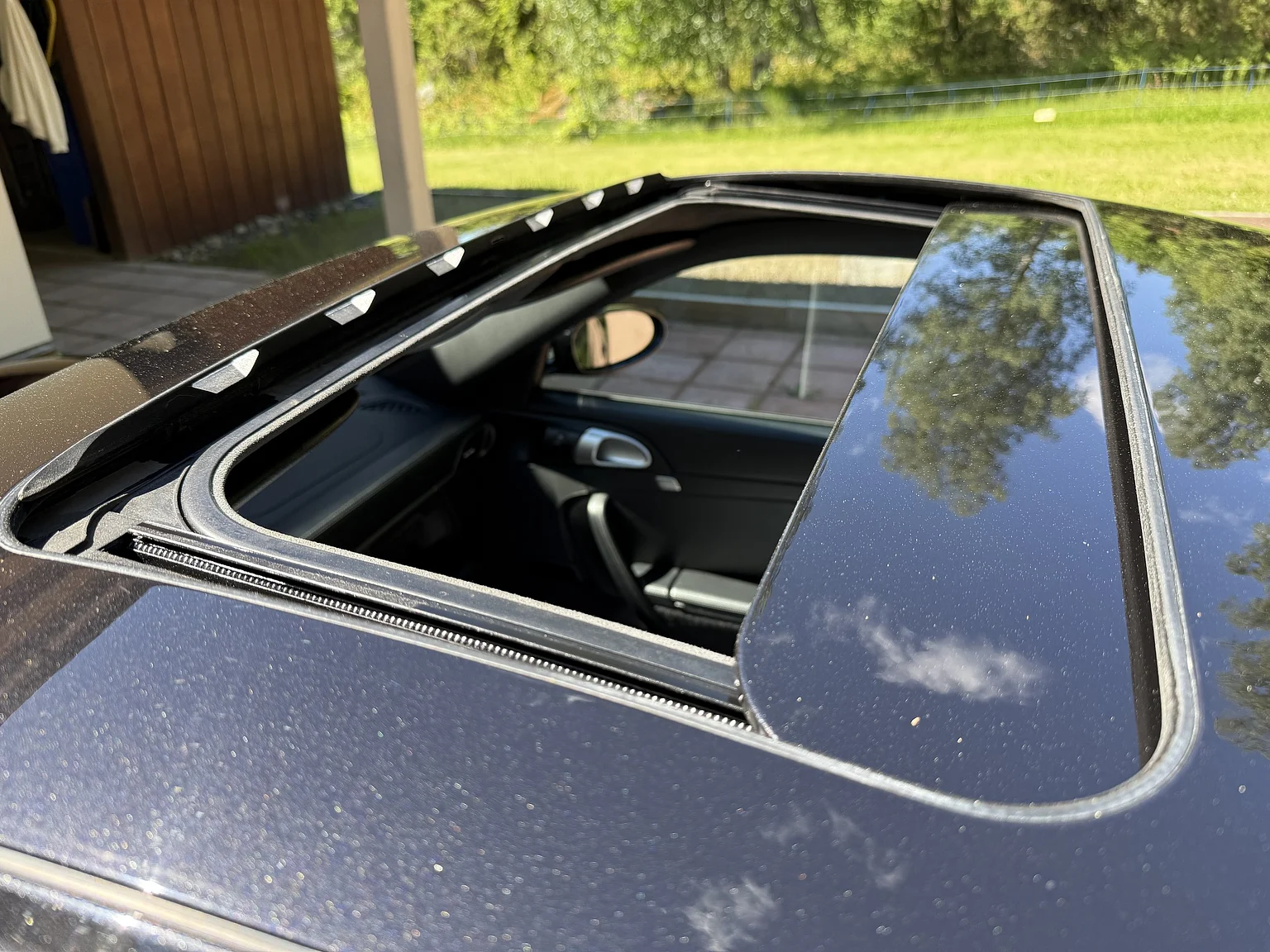 Exterior image of 2008 Porsche 911 Carrera 4 (54)