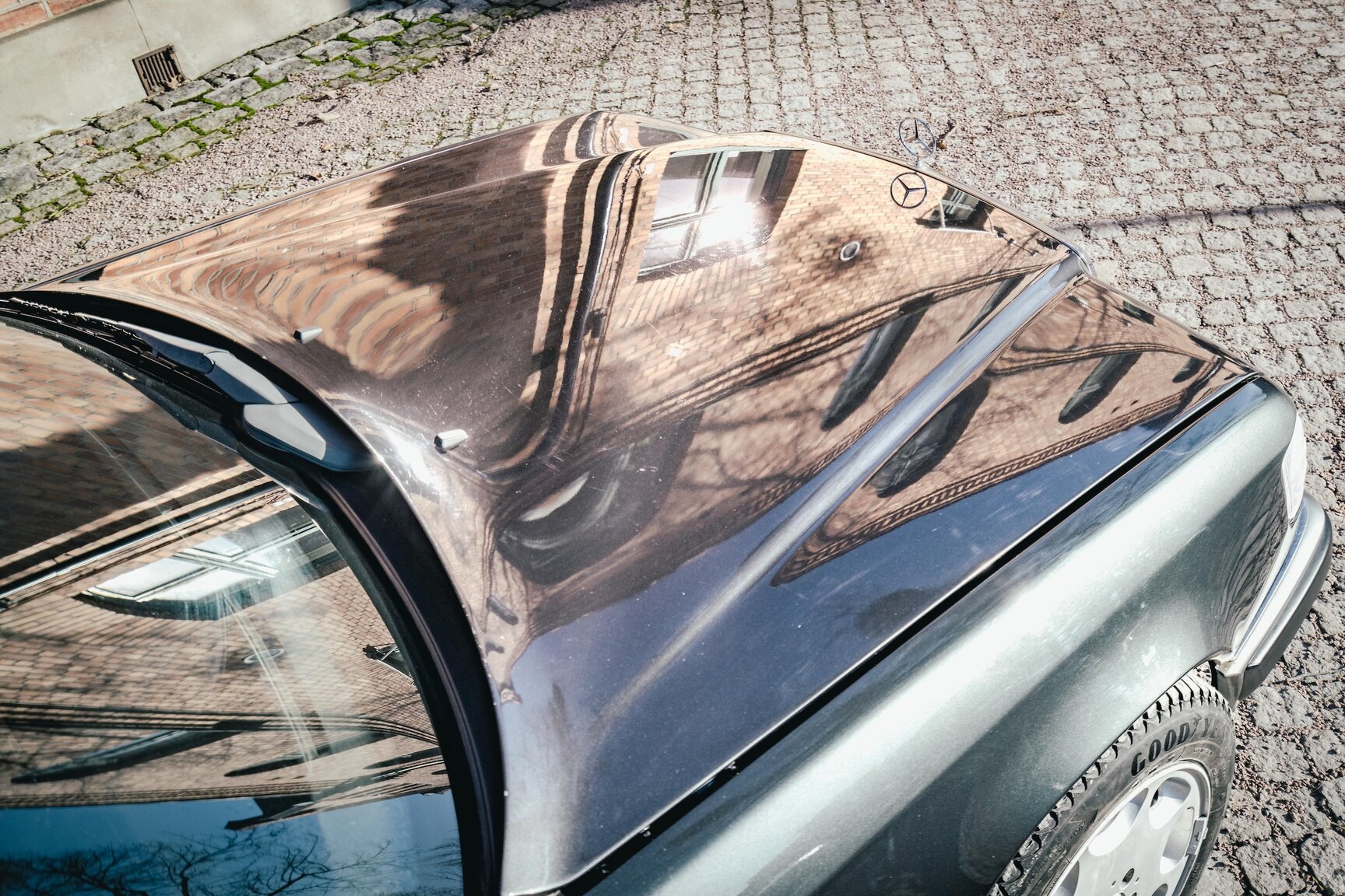 Aussenfoto 1991 Mercedes-Benz 300E-24 (7)