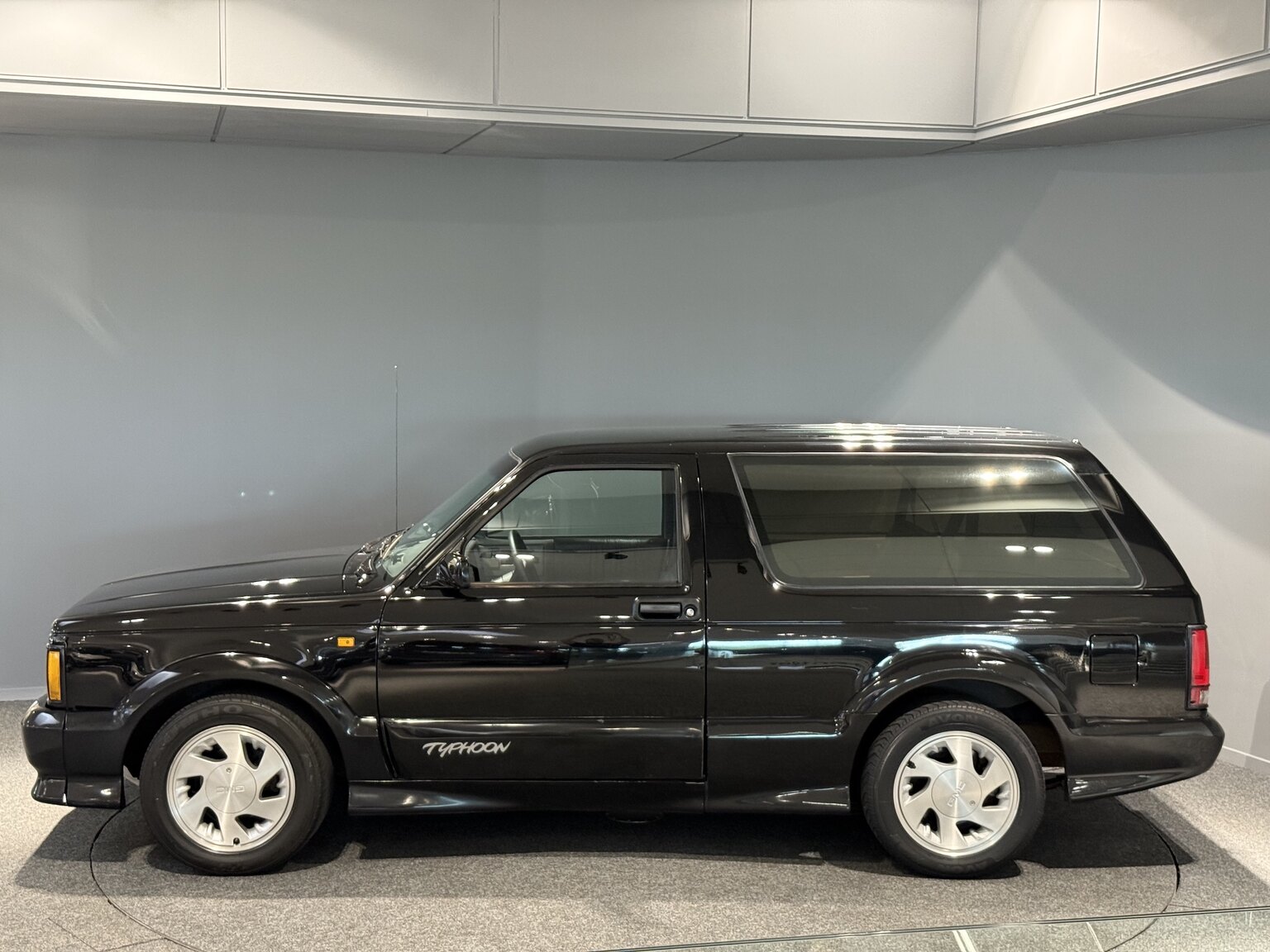 Exterior image of 1992 GMC Typhoon 