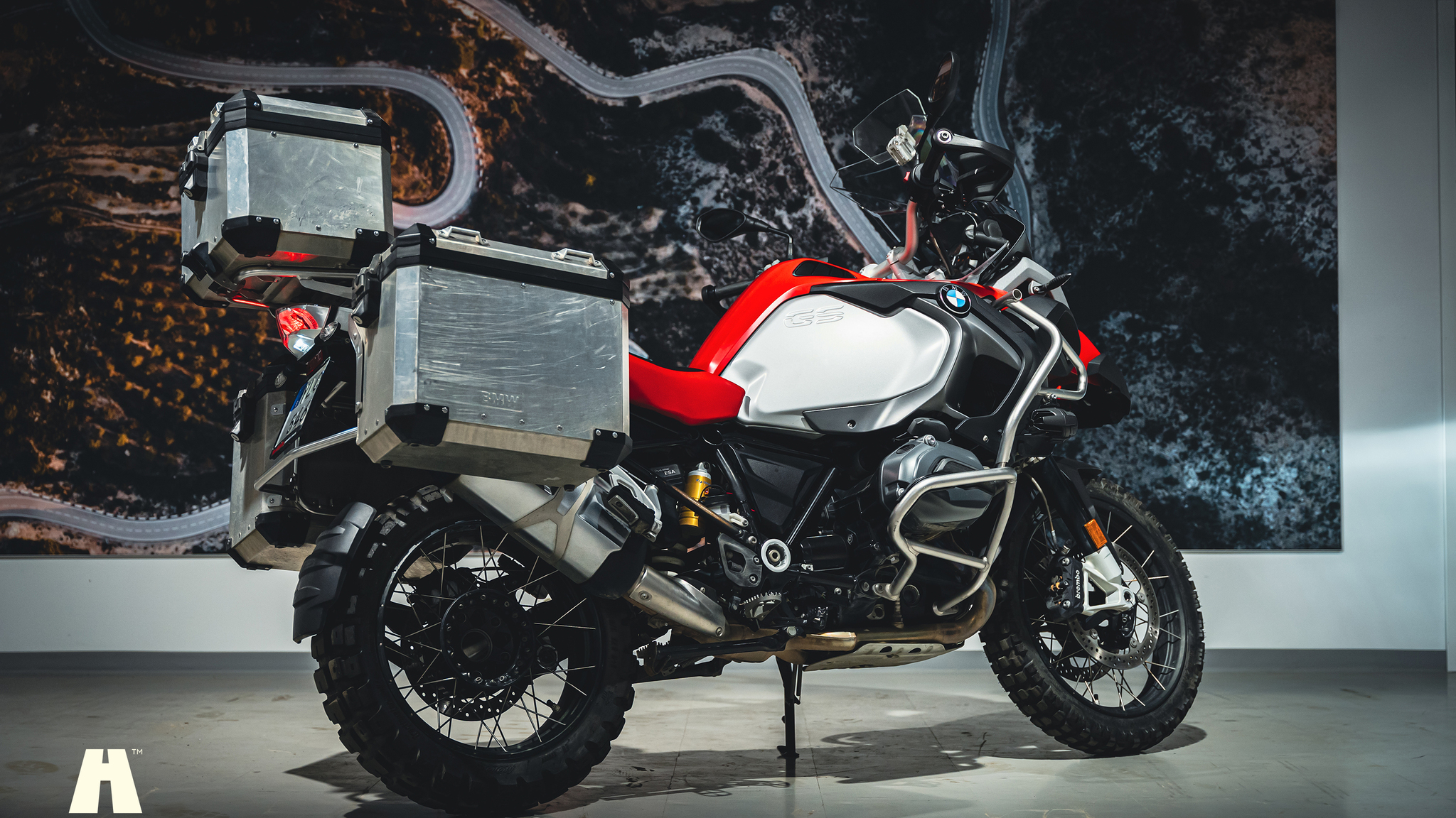 Exterior image of 2017 BMW R 1200 GSA (4)