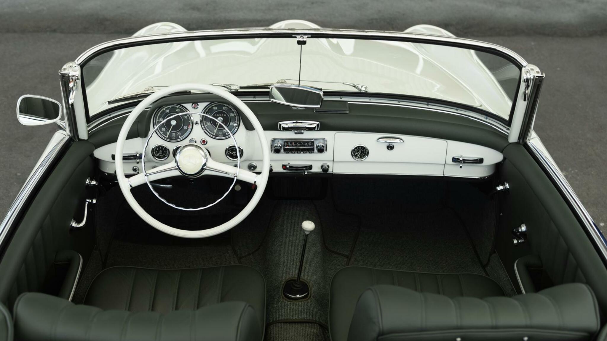Innenraumfoto von 1956 Mercedes Benz 190 SL Roadster (2)