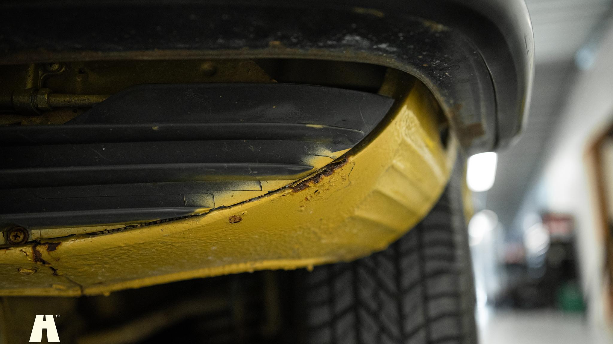 Exteriörbild på 1975 Mercedes SL 350 (131)