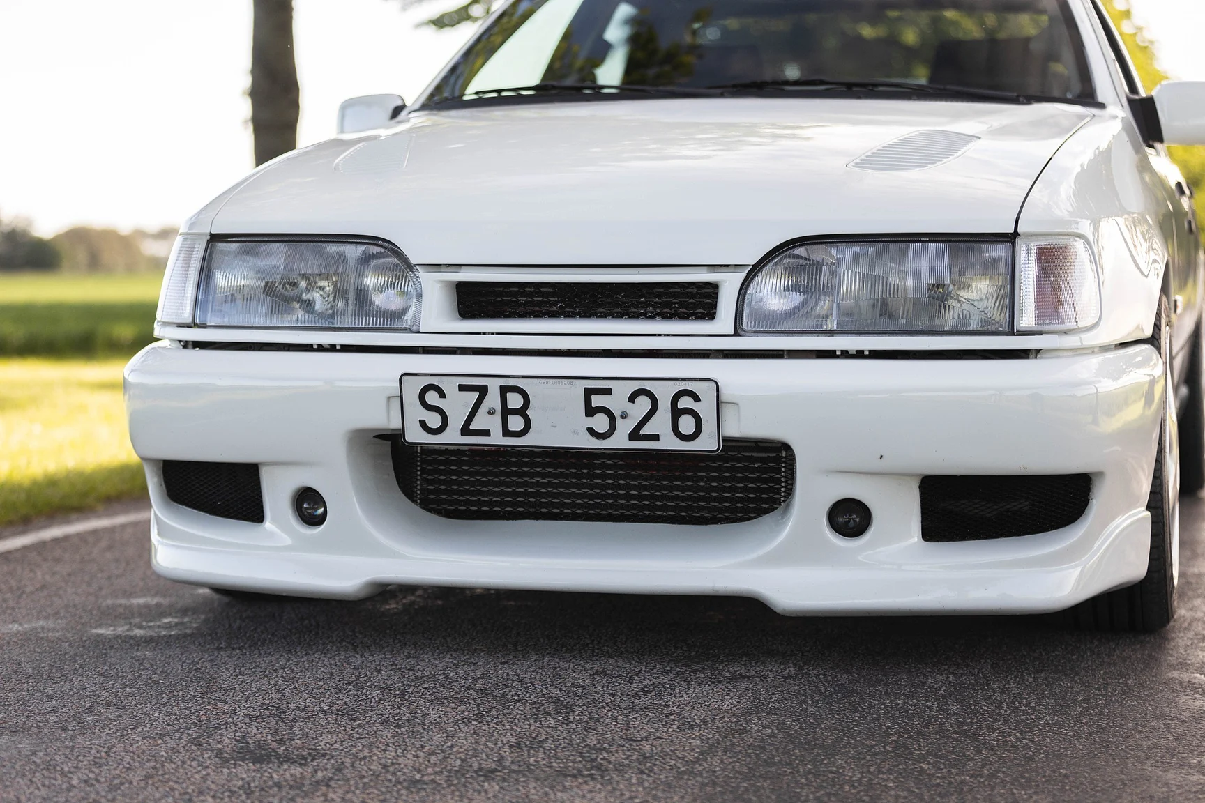Exterior image of 1991 Ford Sierra Cosworth 4x4 (17)