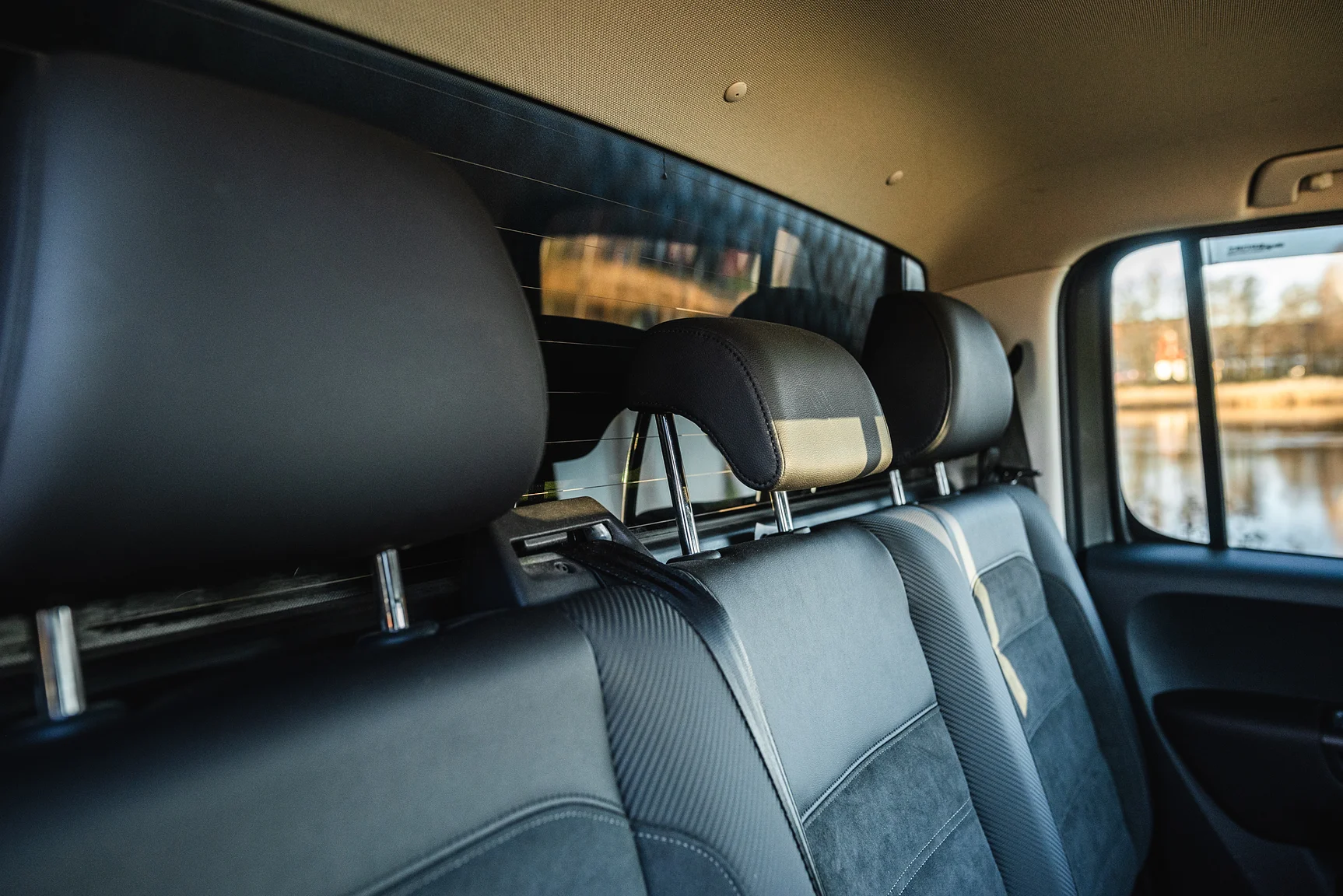 Interior image of 2020 Northea Camper Expedition Volkswagen Amarok (50)