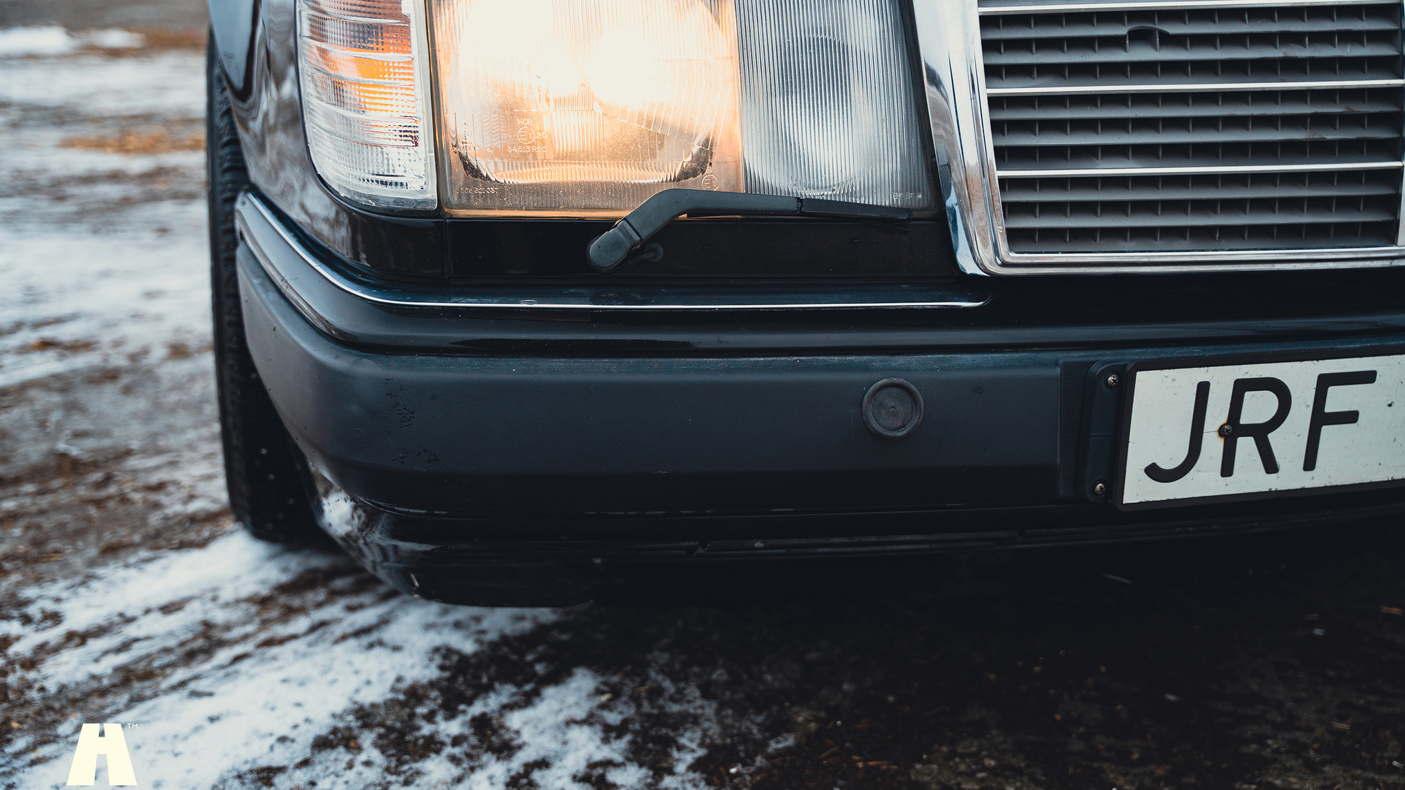 Exteriörbild på 1990 Mercedes 300 CE-24